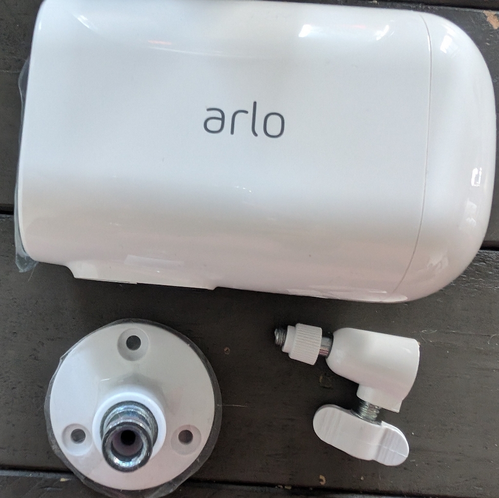Arlo Essential XL Spotlight Camera